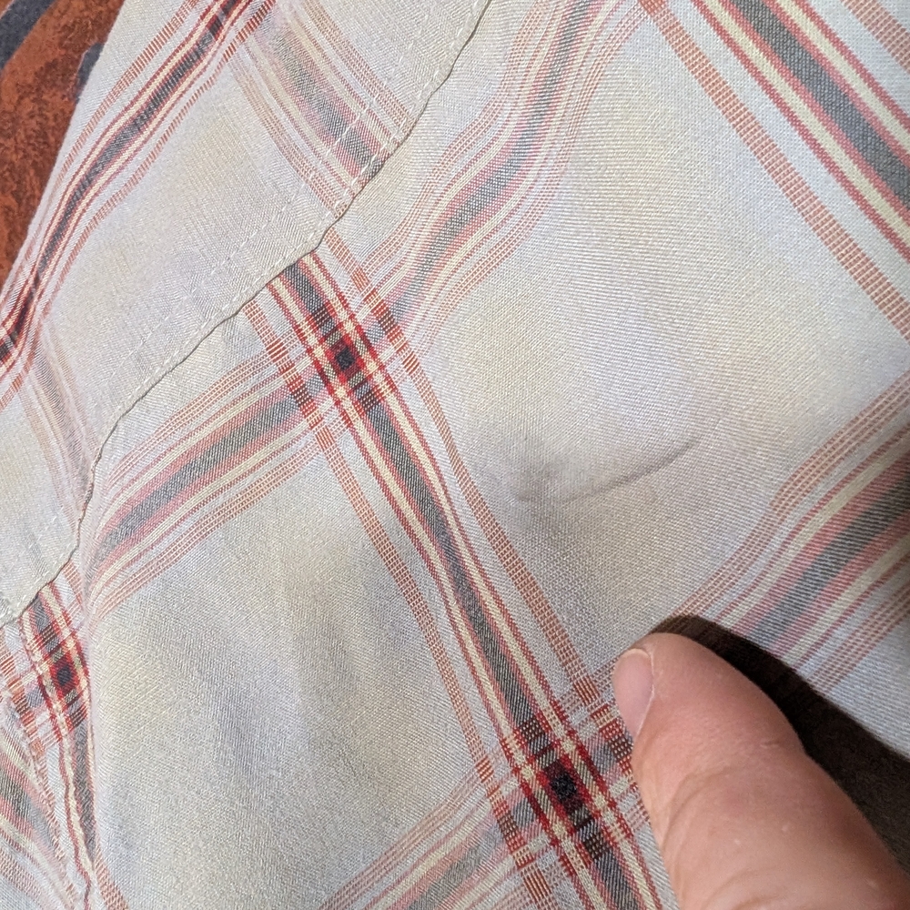 North Face Men's Plaid Short Sleeve Shirt - Picture 7 of 11
